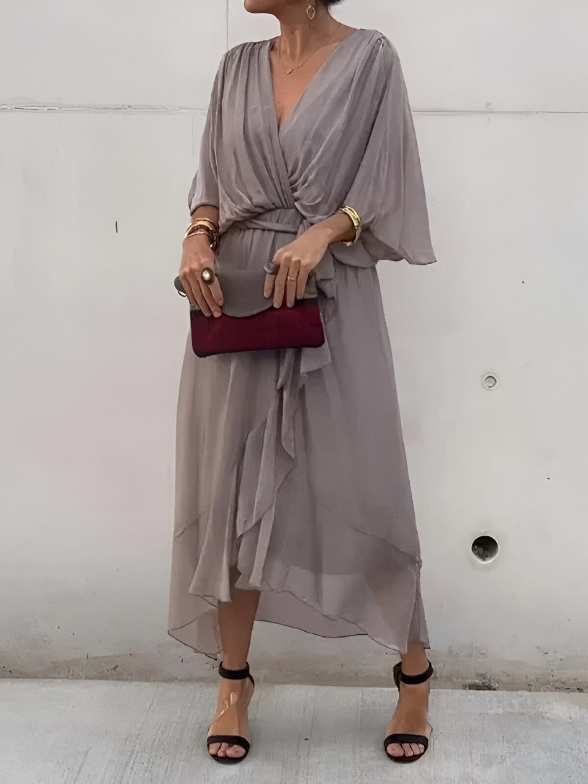 Abito in Chiffon con Scollo a V