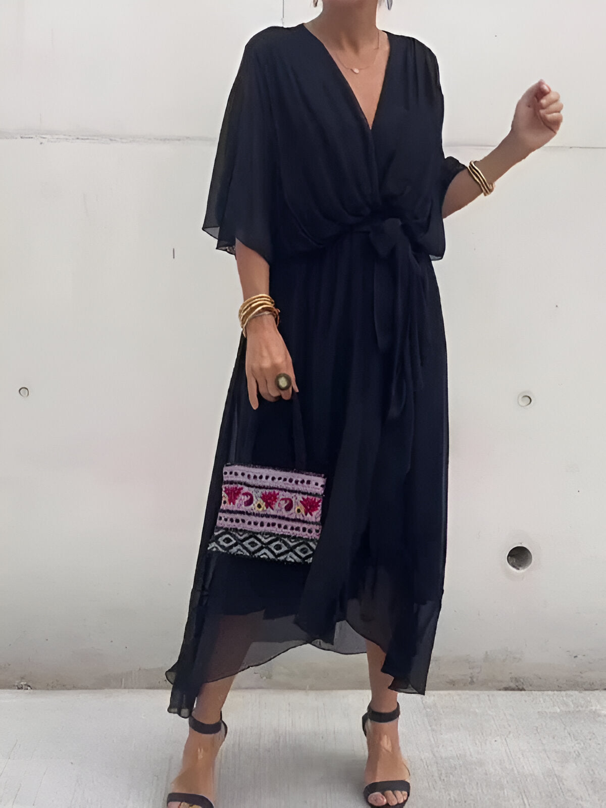 Abito in Chiffon con Scollo a V